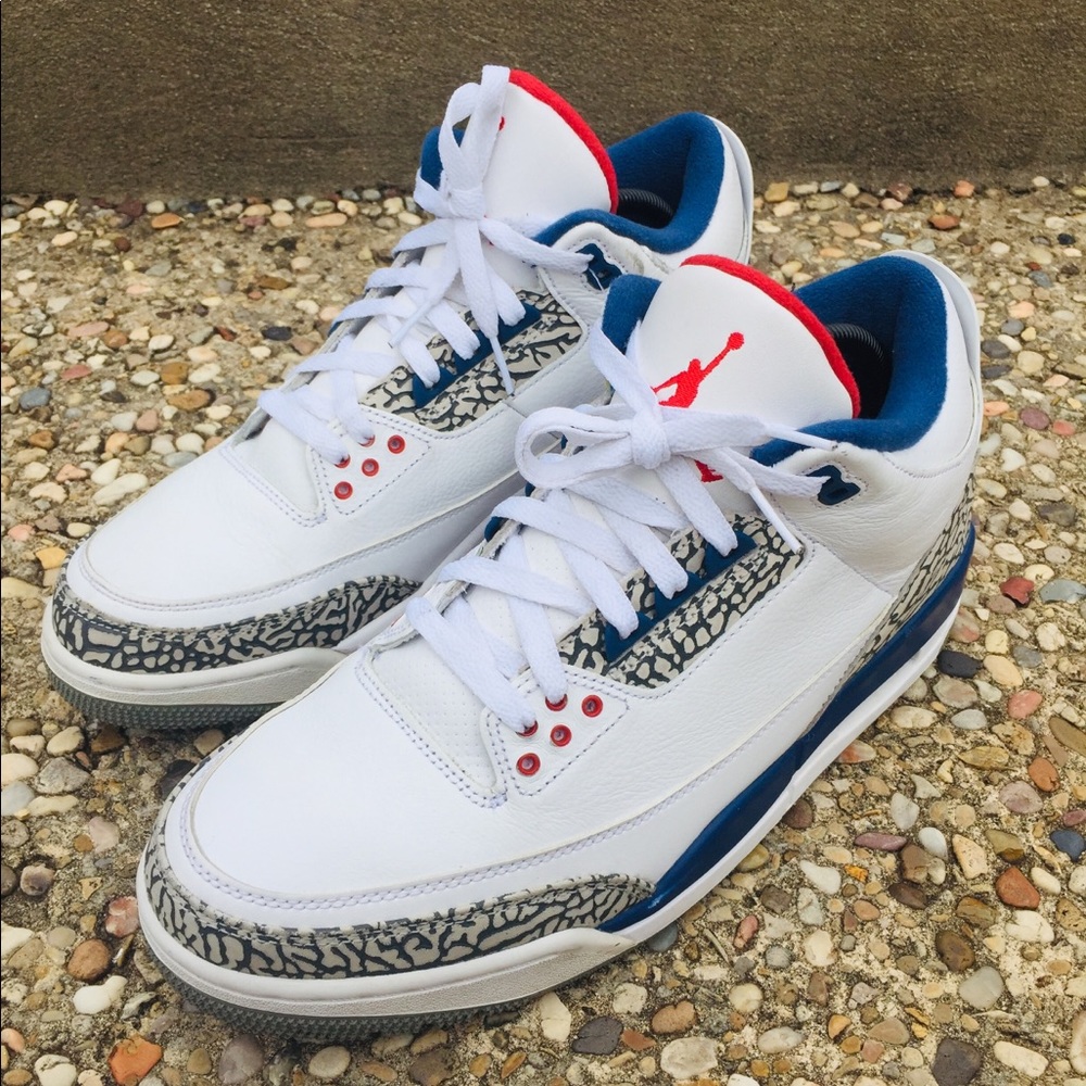 Jordan 3 True Blue